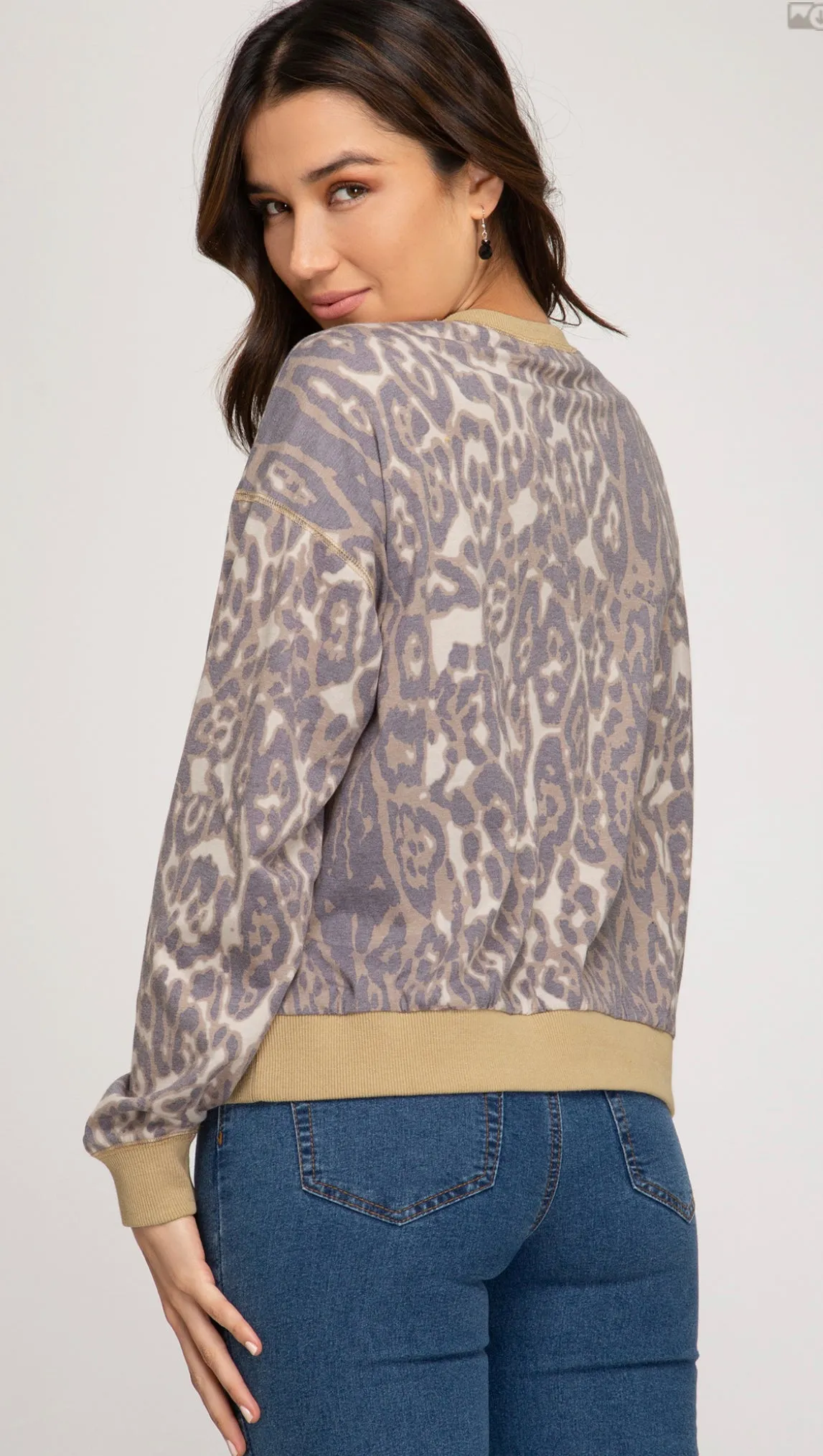 ANIMAL PRINTED KNIT TOP